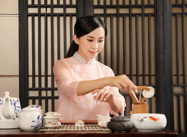 经常去广州白云靠谱男士会馆，这家私藏已久的店推荐给你